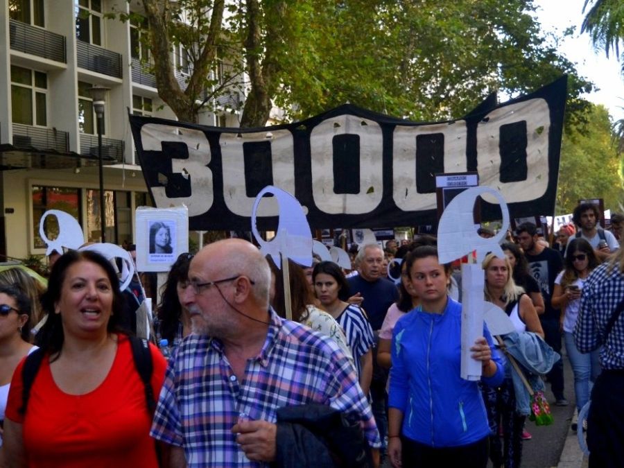 Rosario marcha por la Memoria a 50 años del golpe militar