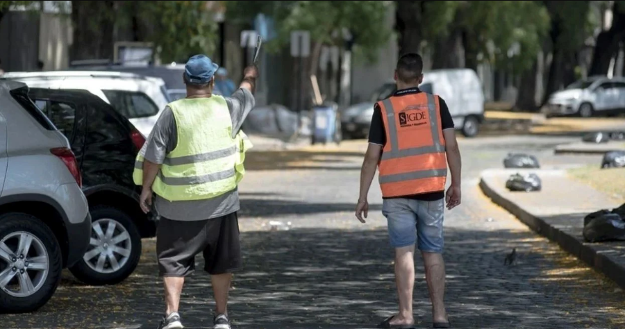 Santa Fe: Senado dio media sanción a la prohibición de los cuidacoches en la vía pública