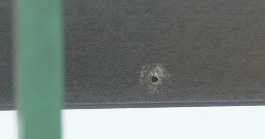 Balearon el frente de una vivienda en San Lorenzo