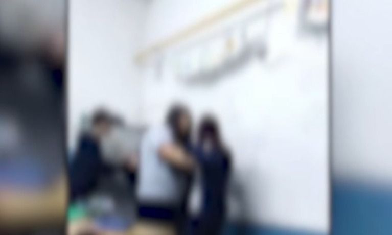 Violenta pelea entre alumnos en un aula