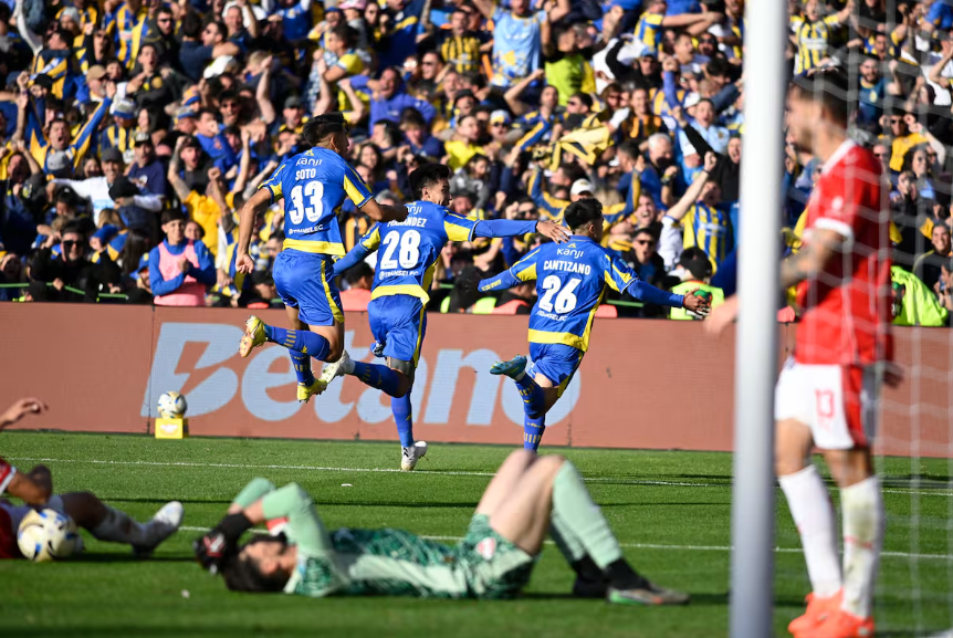 Fiesta en Arroyito: Rosario Central ganó y ya está en cuartos de final de los playoffs