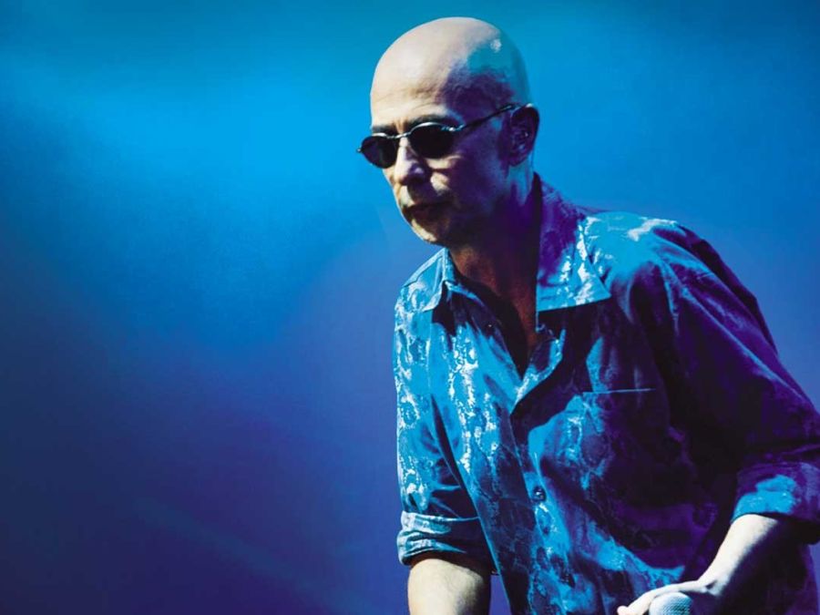 El último adiós al Indio Solari: miles de fanáticos colman Avellaneda para despedir al ícono del rock nacional