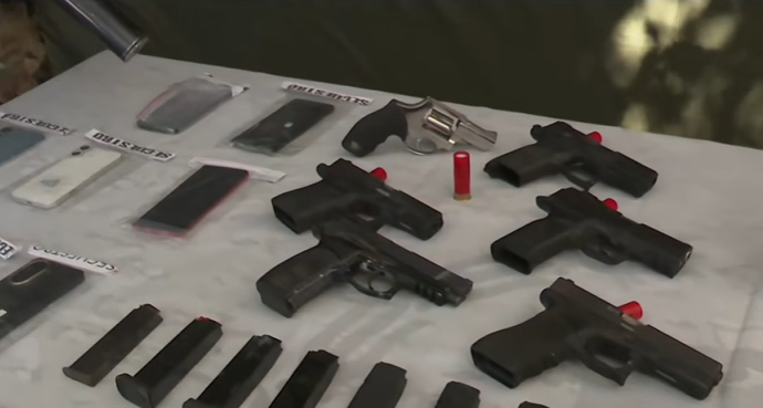 Tres detenidos por las armas enterradas en Roldán