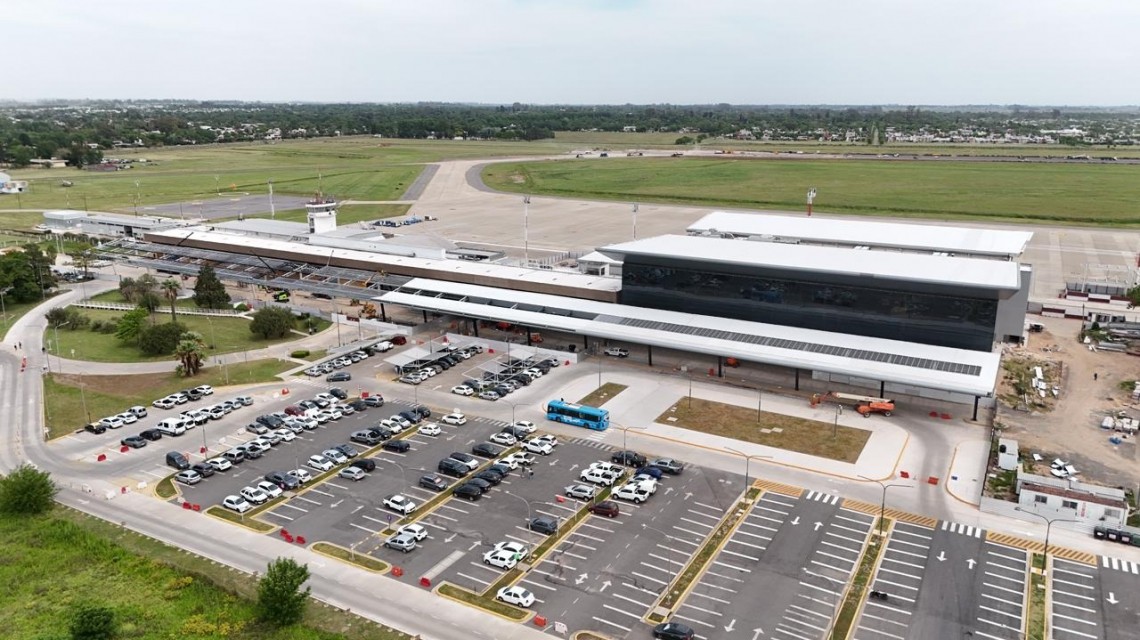 El Aeropuerto Internacional de Rosario celebra su 85º aniversario con un espectáculo cultural y solidario | Rosario y la región