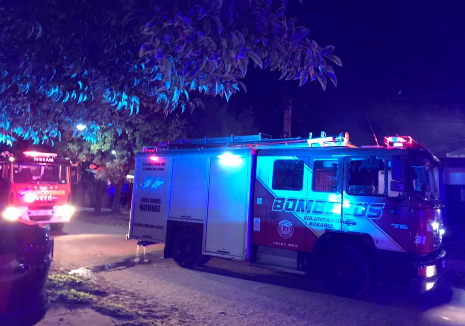 Incendio en vivienda de zona oeste generó alarma entre vecinos | Rosario y la región