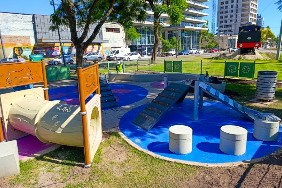 Rosario inaugura su primera plaza para perros en Pichincha | Rosario y la región