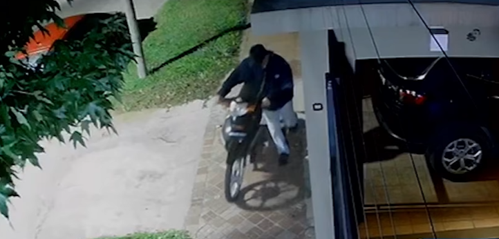 Barrio Sarmiento: le robaron la moto y logró recuperarla | Rosario y la región