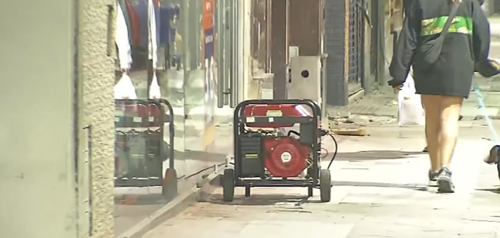 Explosión de cables en Alberdi al 300: casi 24 horas sin luz | Rosario y la región