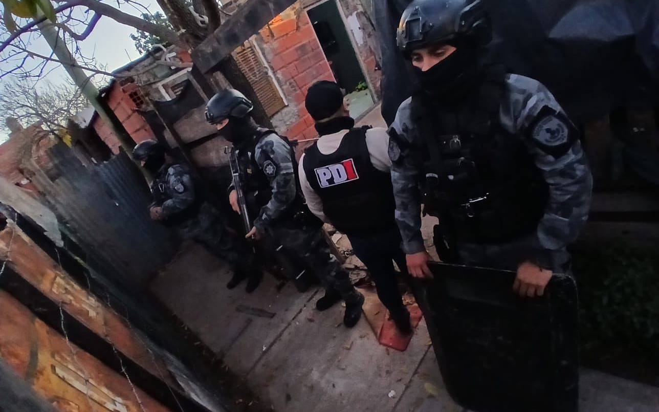 Tres detenidos en operativos por amenazas y abuso de arma en la zona noroeste | Rosario y la región
