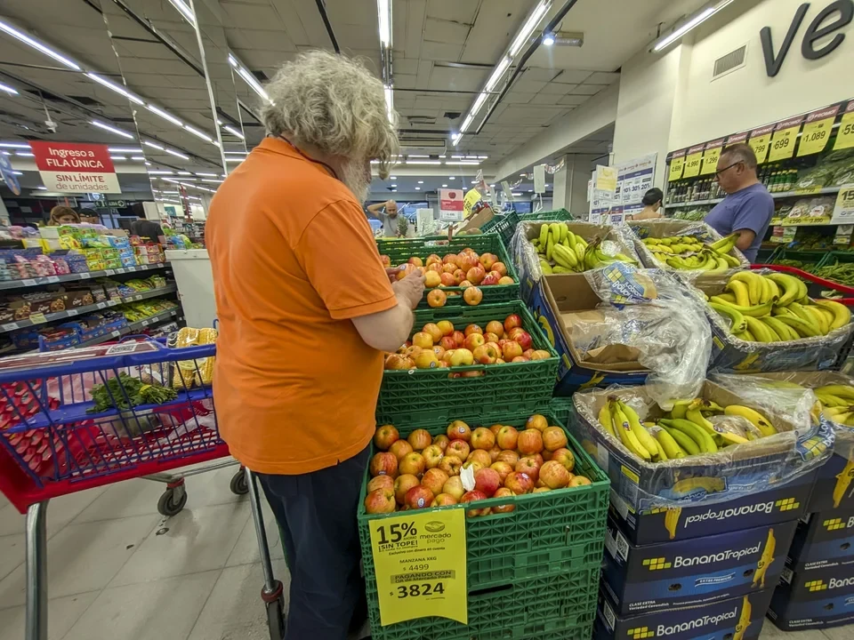 La inflación bajó del 3% en abril: las expectativas de las consultoras para lo que viene | Información General