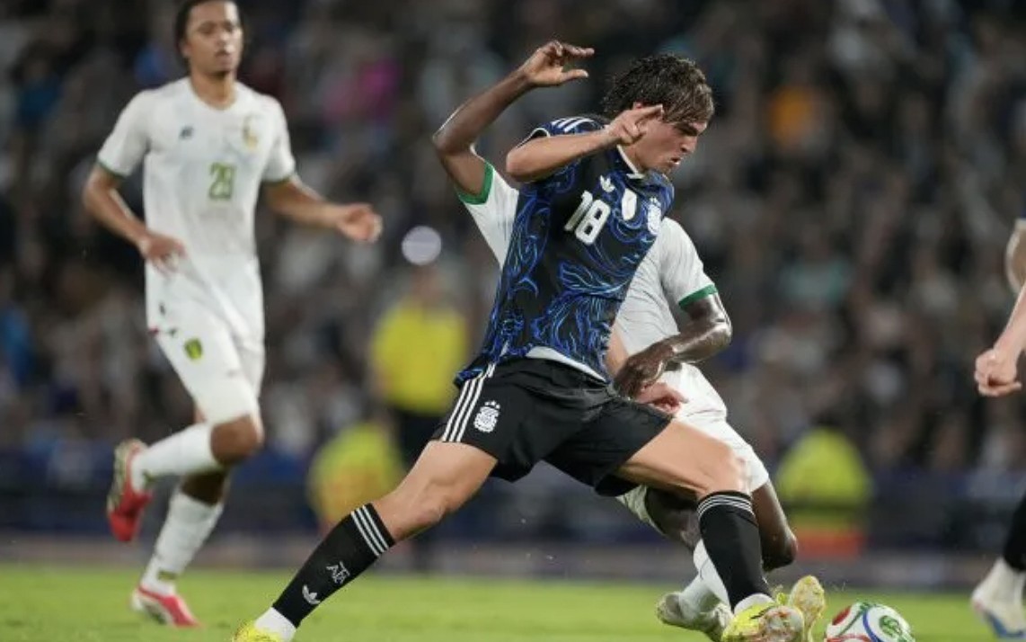 Scaloni, atento: la selección argentina sigue de cerca a sus lesionados a semanas del Mundial 2026 | Deportes