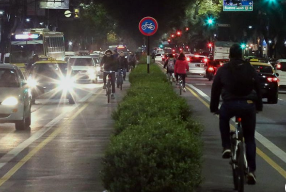 Debate en Rosario por la circulación de bicicletas en calles con carriles exclusivos para colectivos | Rosario y la región