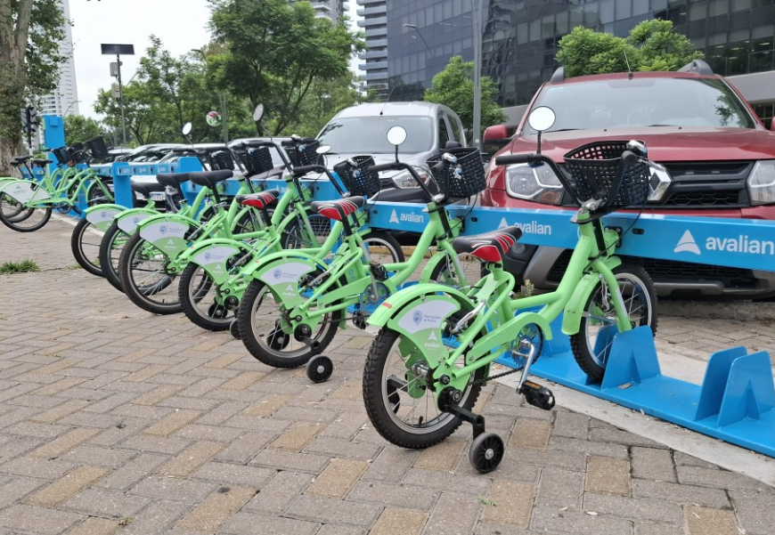Bicicleteada para infancias en Calle Recreativa para promover el uso de bicicletas públicas | Rosario y la región