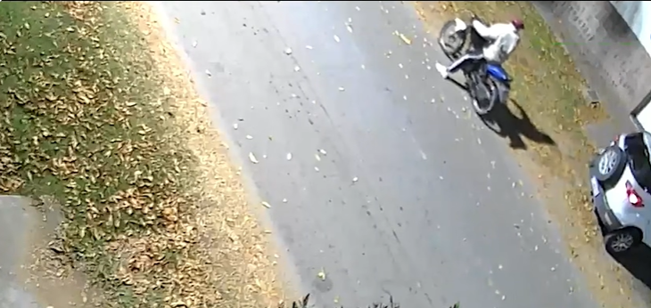 Granadero Baigorria: se encerró en el auto y frustró el robo | Información General