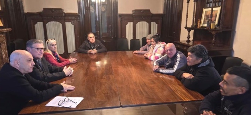 “No somos todos iguales”: el testimonio de una cuidacoche ante la posible prohibición de la actividad | Rosario y la región