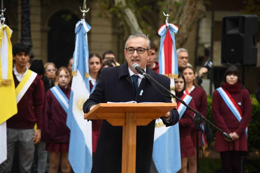 Javkin en el acto por el 25 de Mayo: “Rosario no volverá al miedo” | Rosario y la región