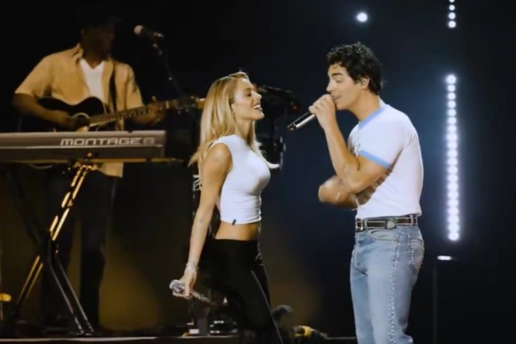 Tini Stoessel apareció de sorpresa en el show de los Jonas Brothers y enloqueció al Movistar Arena | Espectáculos