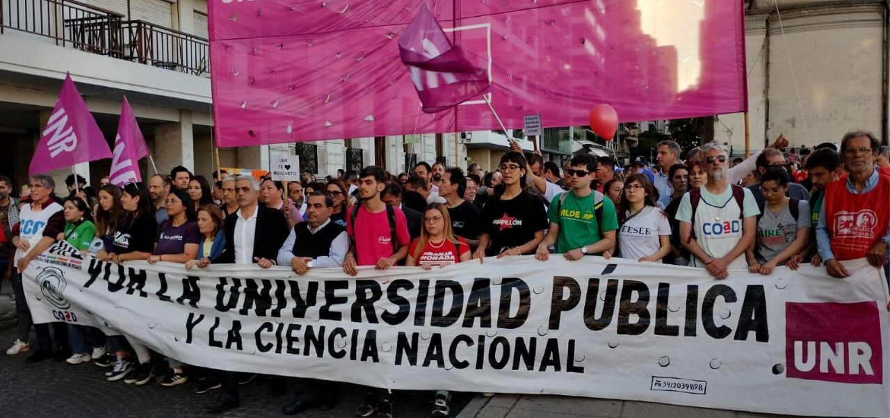 Rosario sale a la calle y se suma a la Marcha Federal Universitaria | Rosario y la región