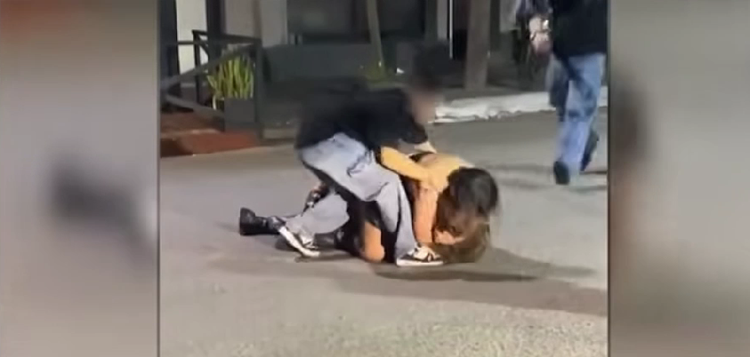 Una joven permanece internada tras ser golpeada a la salida de un pub en Entre Ríos | Información General