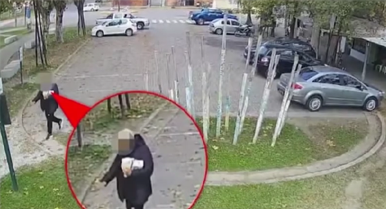 Se robó dos bolsas con carne de un supermercado, escapó y lo detuvieron en su casa | Información General