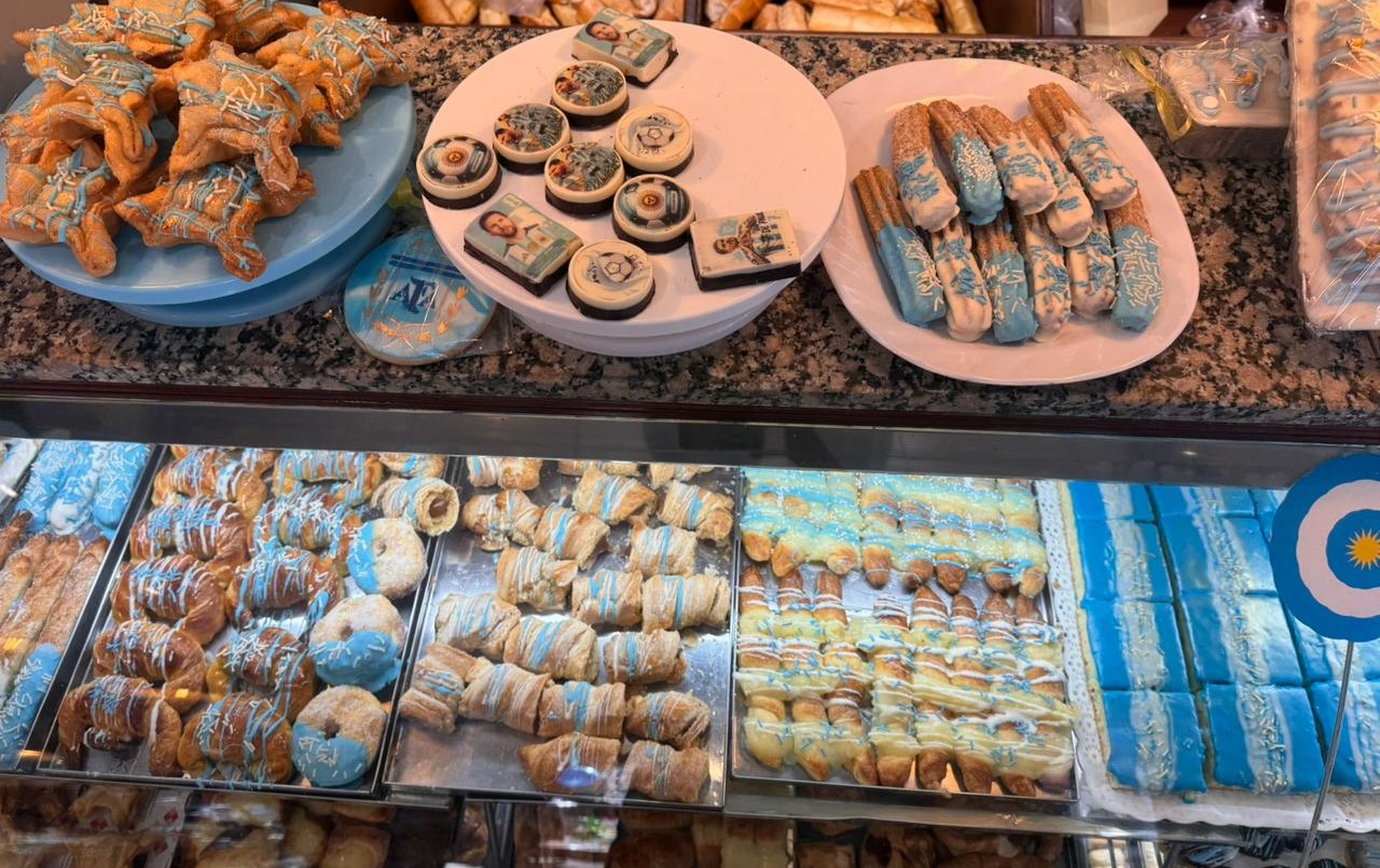 Delicias para ver a la selección: facturas temáticas y galletitas con las caras de los jugadores | Rosario y la región