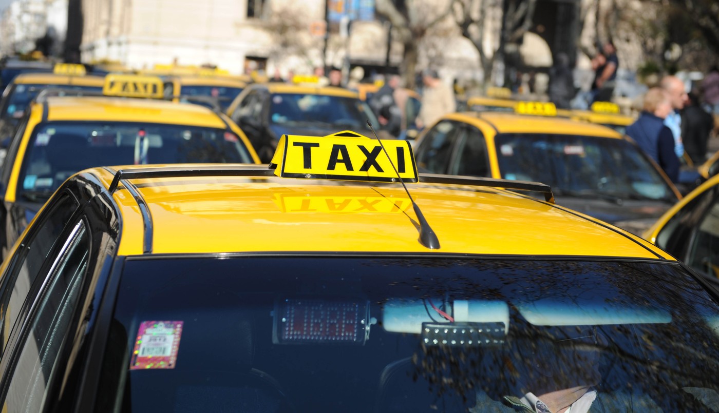 Luz verde para los taxis eléctricos: el cambio que promete reducir millones en gastos | Rosario y la región