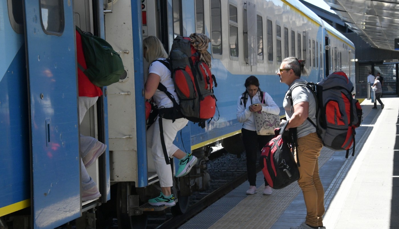 El tren Rosario–Buenos Aires cambia horarios y estación de llegada: el viaje será más largo | Servicios