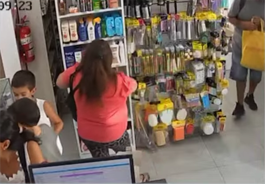 Inseguridad en el centro: una pareja de "mecheros" robó en una perfumería en Callao y San Juan | Rosario y la región