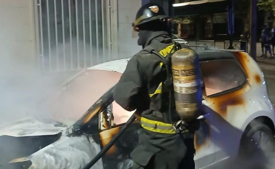 Auto incendiado durante la madrugada | Rosario y la región