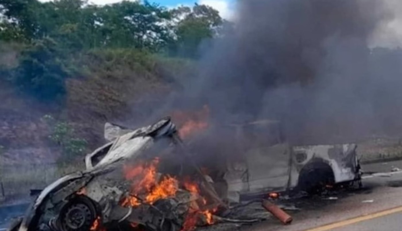 Brutal choque frontal en el noreste de Brasil provoca un incendio y deja 11 personas muertas | Internacionales