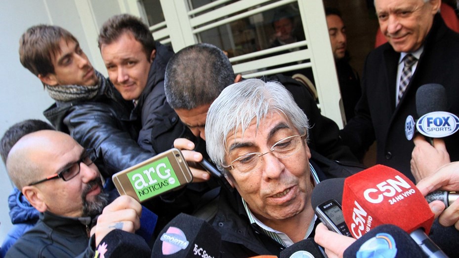 Moyano presentó un amparo contra la suspensión de elecciones en la AFA | Información General