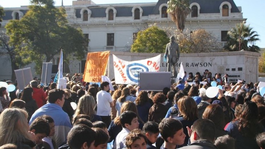 Denunciaron a los médicos que realizaron un aborto a una adolescente con discapacidad víctima de un abuso | Información General