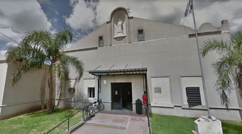 Un grupo de médicos se sacó una selfie en medio de una operación y fueron suspendidos | Información General