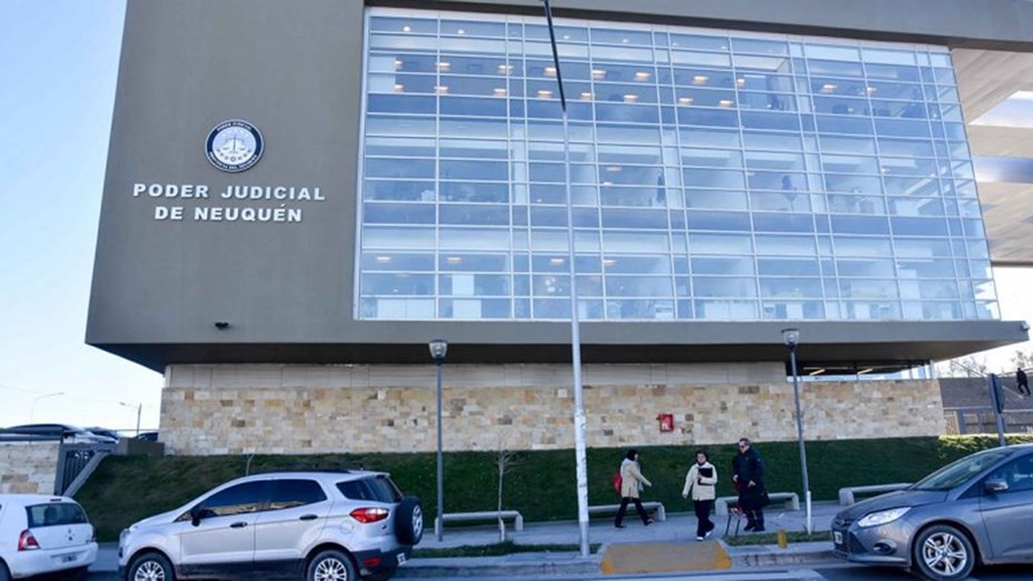 Neuquén: acusan a un funcionario de entregar planes sociales a cambio de sexo | Información General