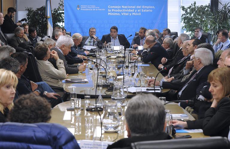 El Ministerio de Trabajo dispuso un aumento del 25 por ciento para el salario mínimo | Información General