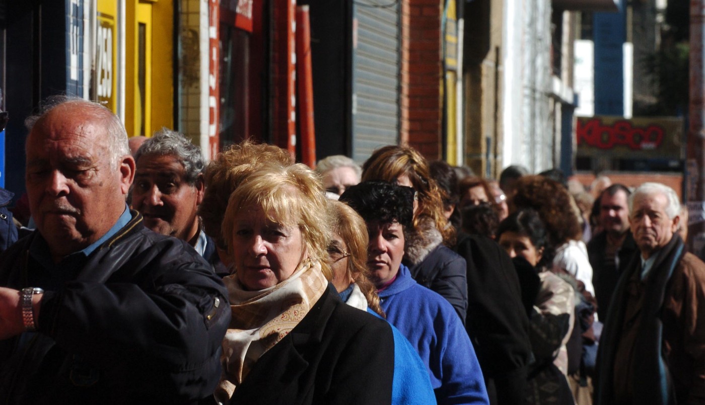 Anunciaron un aumento del 14,16 por ciento para jubilaciones y asignaciones por hijo | Información General