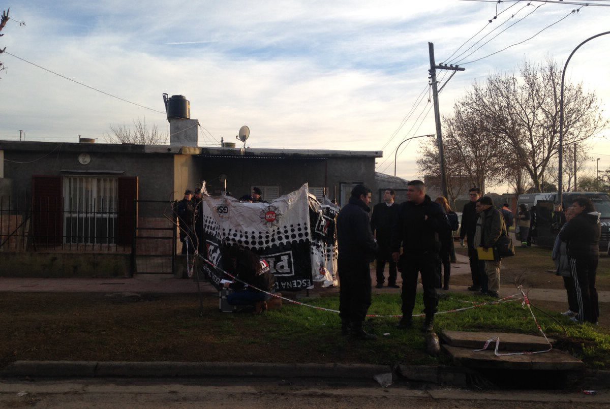 Un policía que llevaba a su hijo a la escuela se resistió a un robo y abatió a un ladrón | Información General