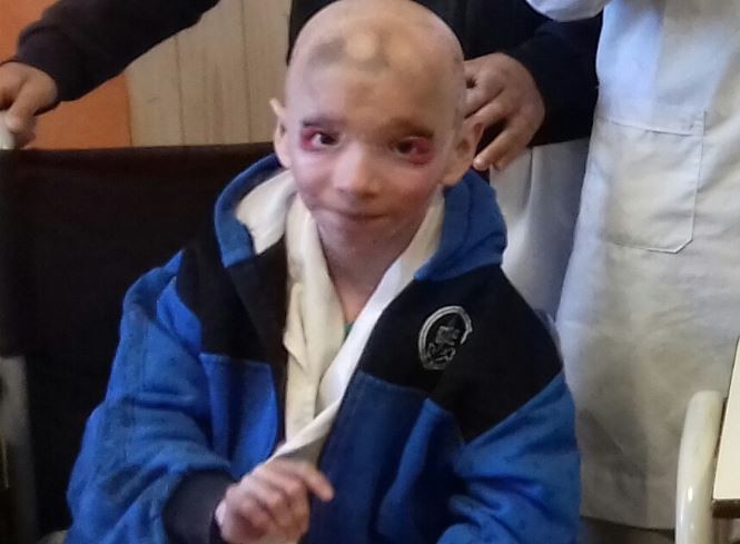 Conocé a Jeremías, el nene que padece una enfermedad rara, y canta como Abel Pintos | Información General