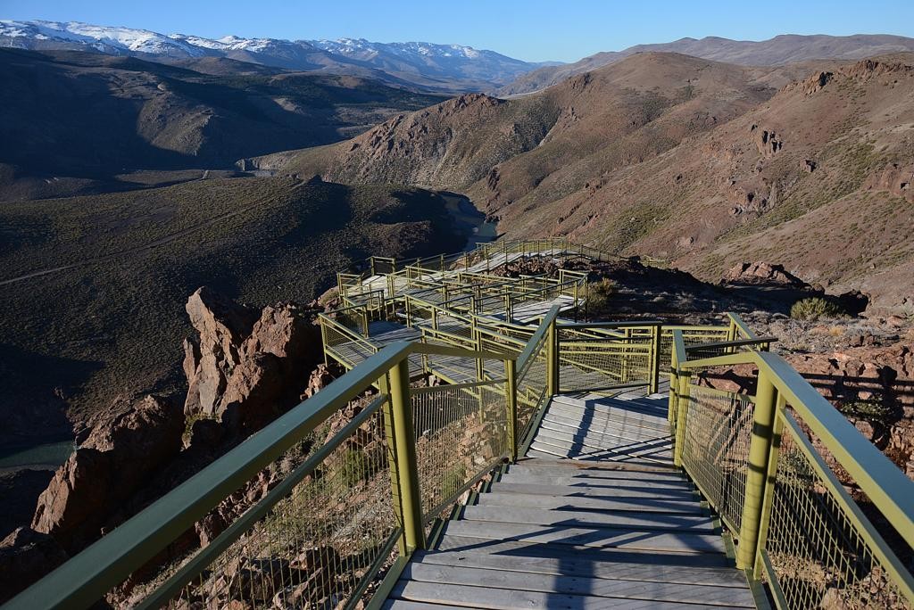 Neuquén tendrá un mirador de ovnis en su "puerta cósmica" | Información General
