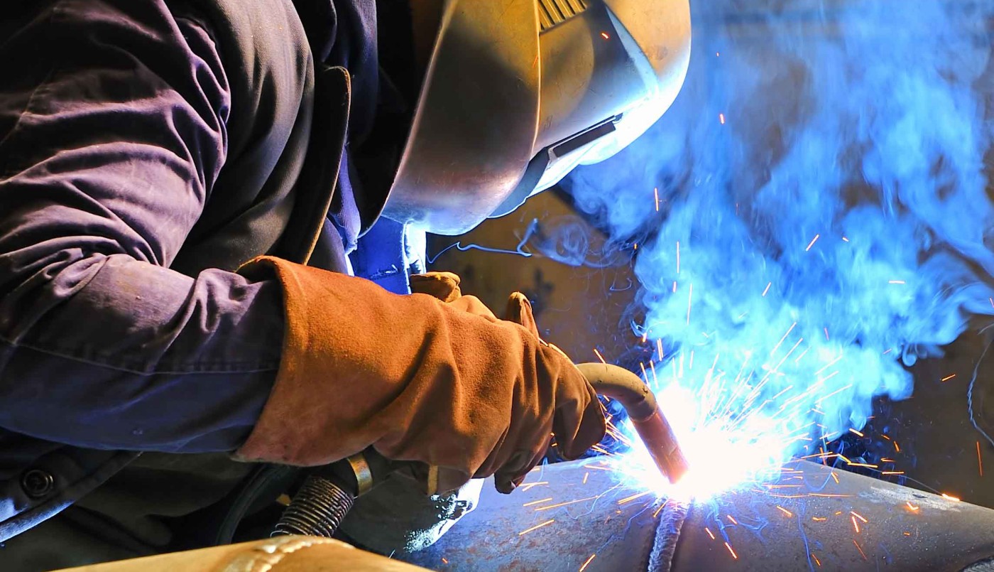 Según el Indec, la actividad industrial cayó un 7,9 por ciento en julio y entró en recesión | Información General