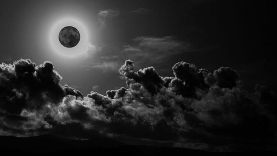 Este viernes habrá "luna negra" y algunos temen que llegue el fin del mundo | Información General