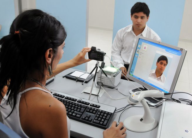 El próximo sábado vence definitivamente la vigencia de los viejos DNI | Información General