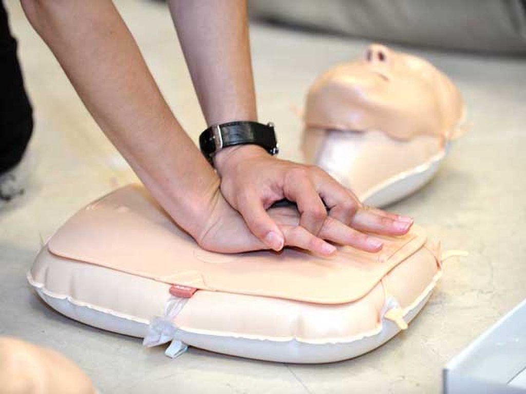 Brindarán capacitación gratuita en RCP en todos los centros municipales de distrito | Información General