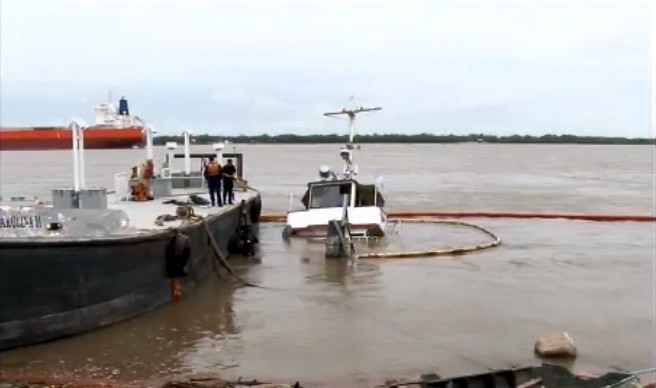 Se hundió un remolcador y derramó hidrocarburos en el Paraná | Información General
