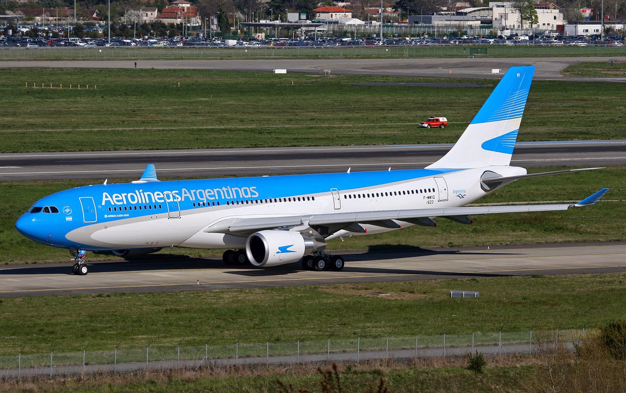 Mauricio Macri: "Aerolíneas nos cuesta dos jardines de infantes por semana" | Información General