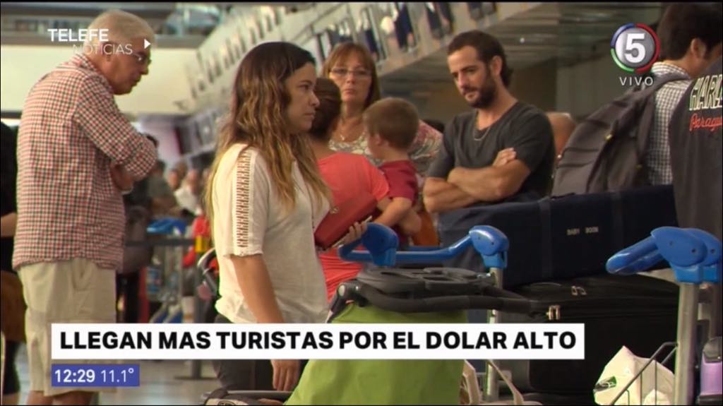 Llegan más turistas al país por el dólar alto | Información General