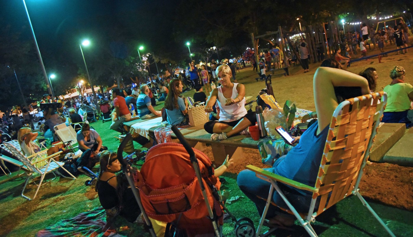 Vuelven los picnics nocturnos: este jueves será para inaugurar el parque de la Arenera | Información General