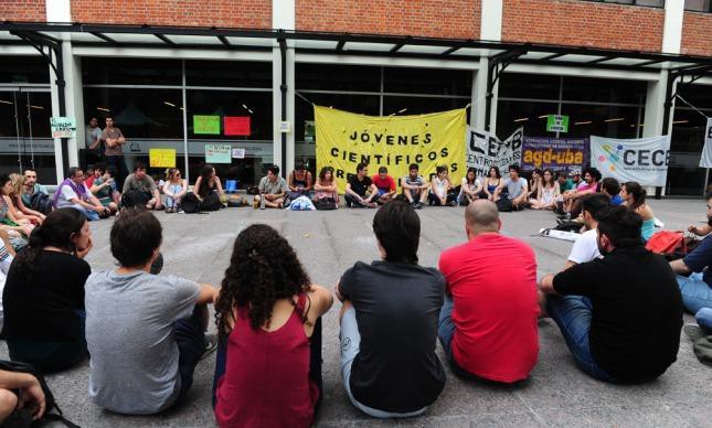 Conicet: el Gobierno propuso mantener a los becarios en 2017 | Información General