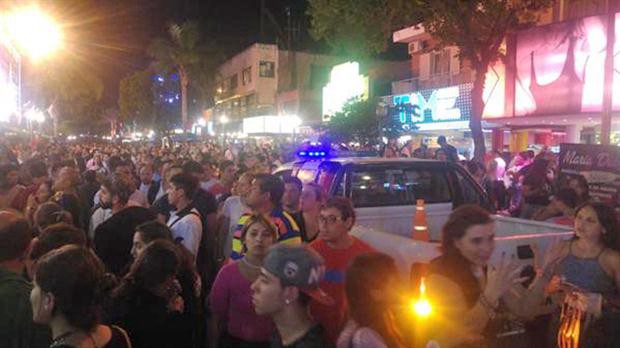 Estampida en Carlos Paz: hubo pánico en el centro por una pelea entre dos familias | Información General