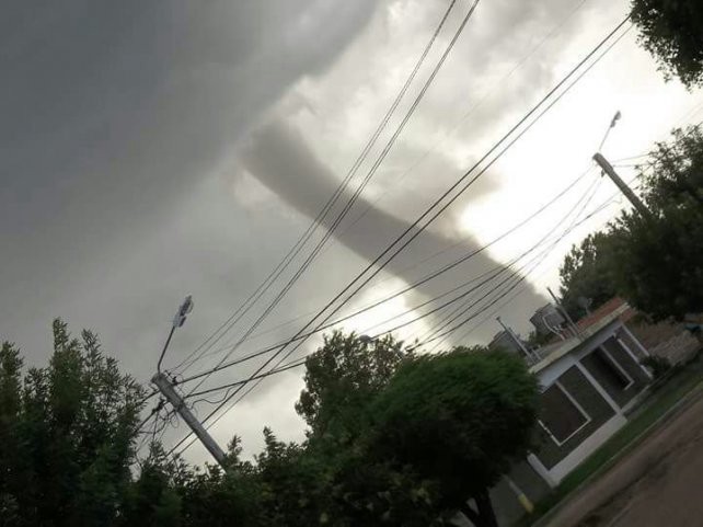 Impactantes imágenes de un tornado en San Luis: no hubo heridos | Información General
